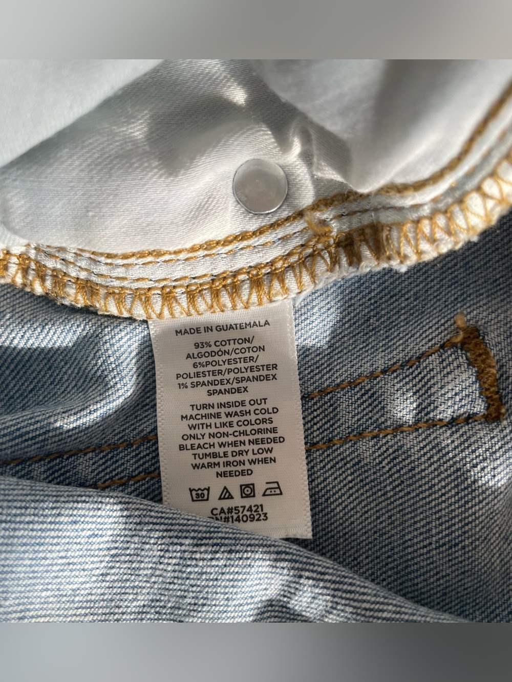 LOFT Light Blue Denim Jeans with Contrast Stitching - Picture 4 of 9